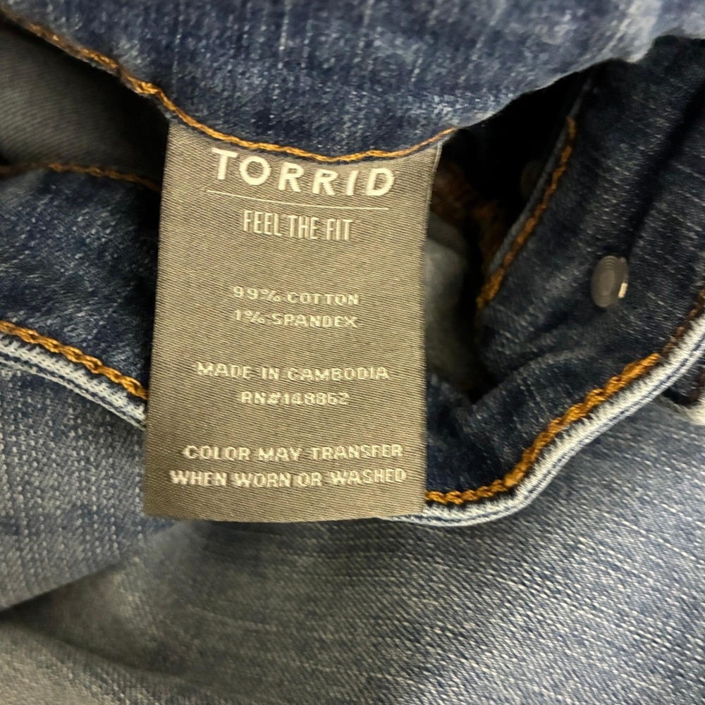 Torrid Feel The Fit Wide Leg Crop Jeans Medium Wash Button Fly Size 12 40215116 - Picture 4 of 6